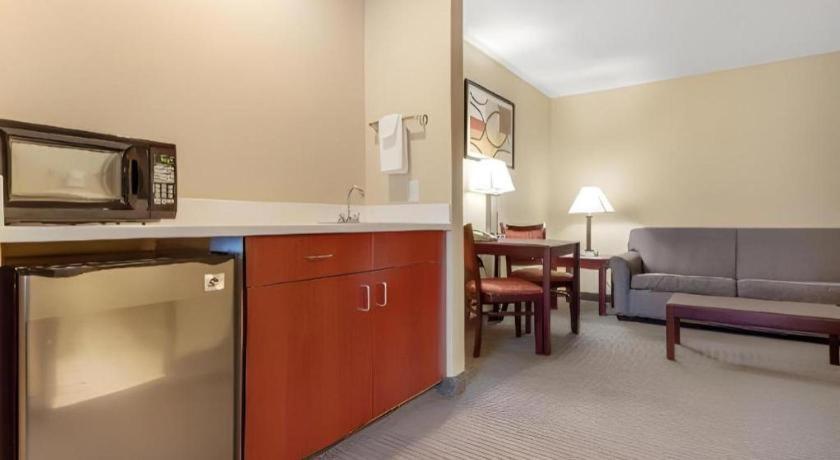 Quality Inn & Suites Arbor Esterno foto